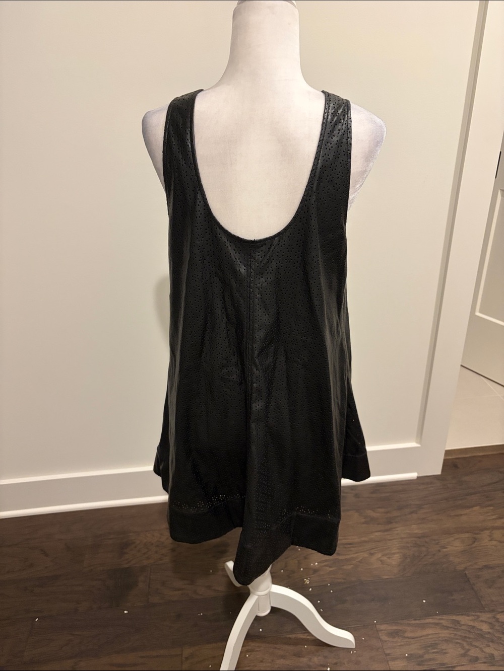 New With Tags Anthropologie Petite Maeve Faux Leather Keiko Cutwork Mini Dress - Picture 6 of 12